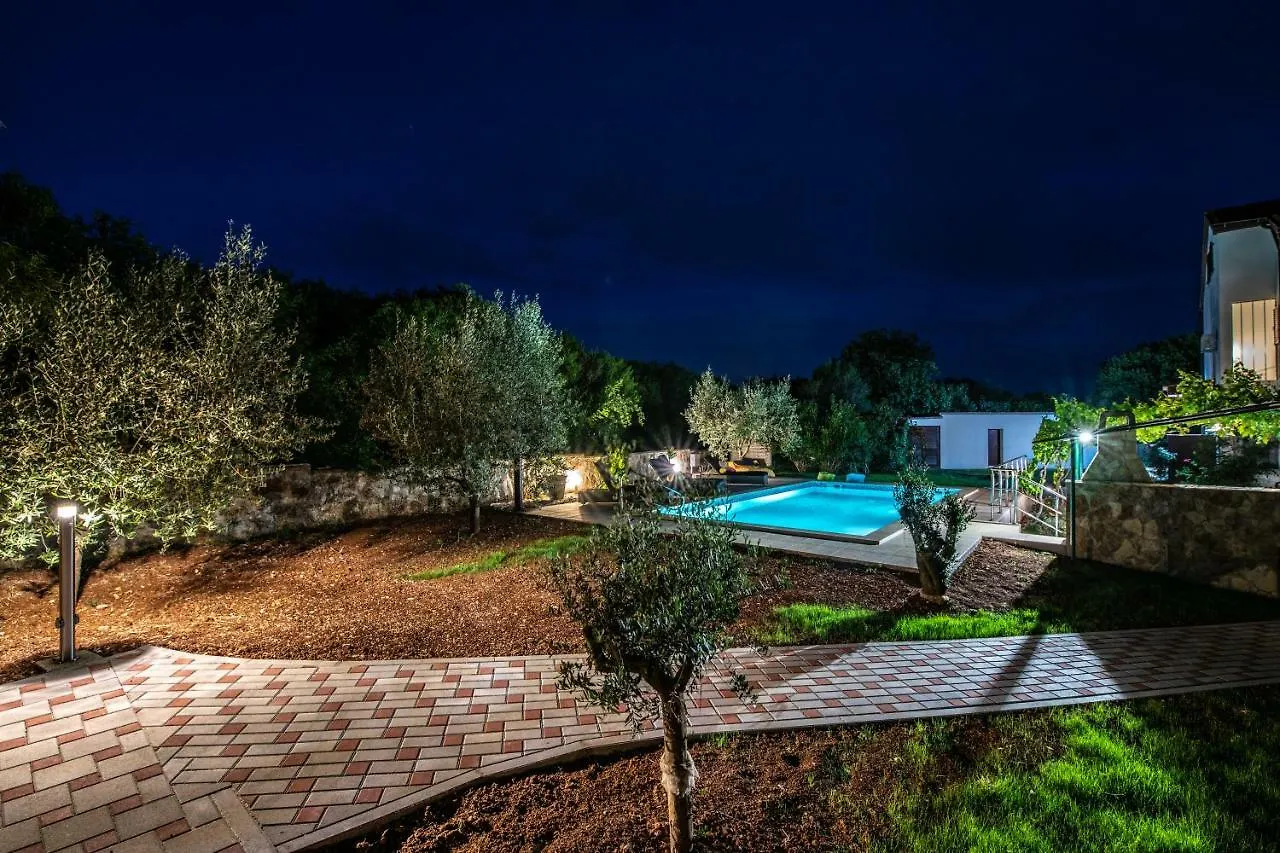 Holiday Home Mara Fondole