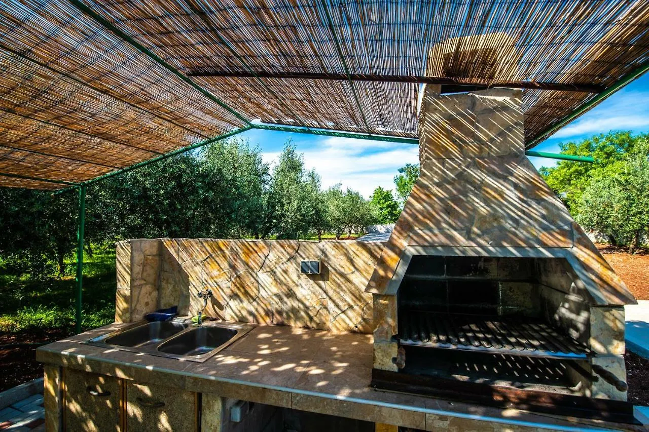 Holiday Home Mara Fondole