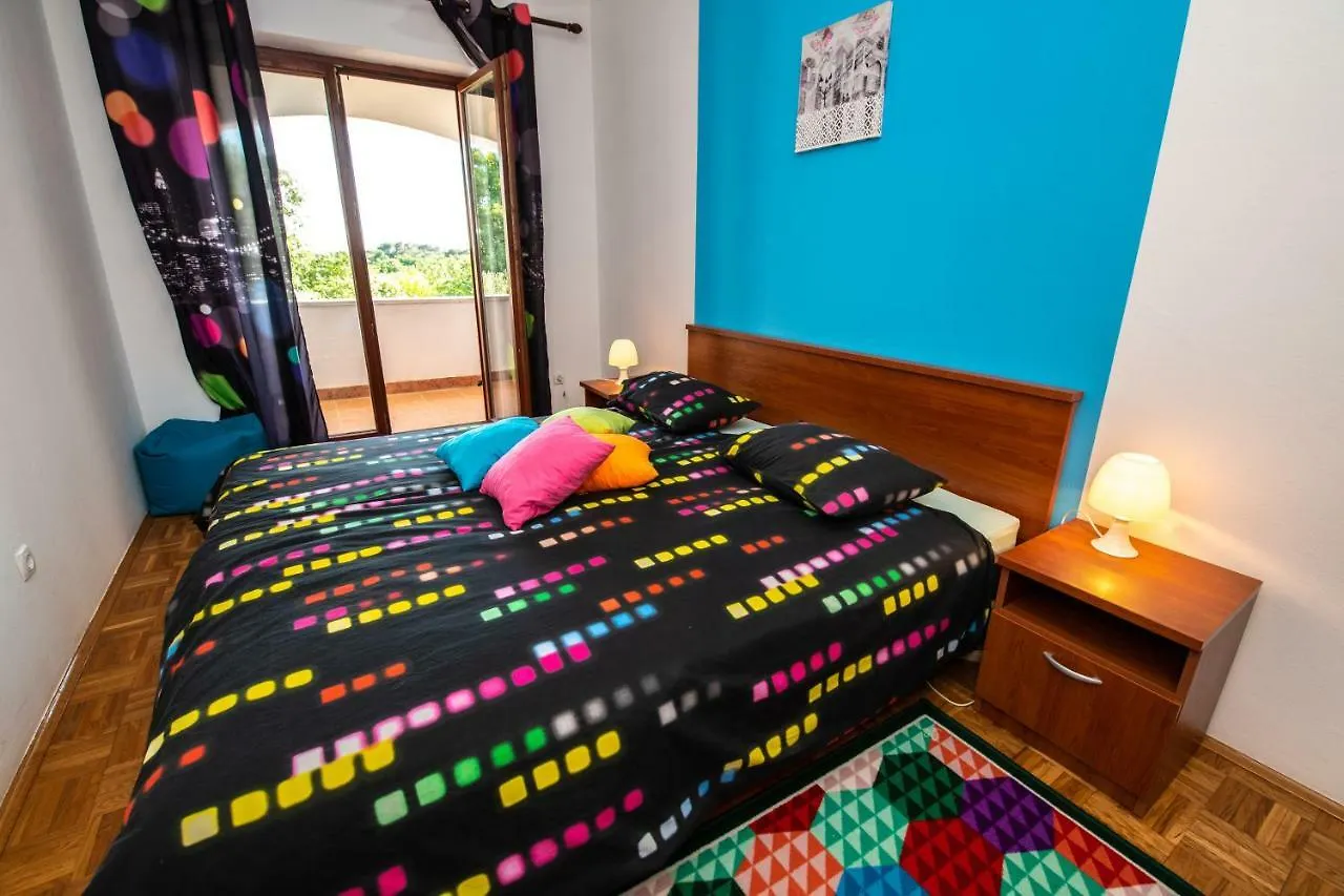 Holiday Home Mara Fondole